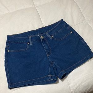 NWOT Women’s jean shorts